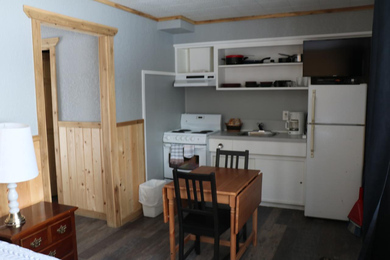 Jasper Way Inn Resort & Campground Clearwater Exteriör bild